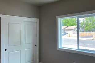 126 Lorraine Ave, Eagle Point, OR 97524 - Photo 13