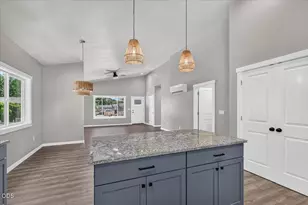 126 Lorraine Ave, Eagle Point, OR 97524 - Photo 11