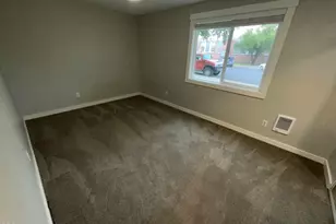 264 SE D St, Madras, OR 97741 - Photo 9