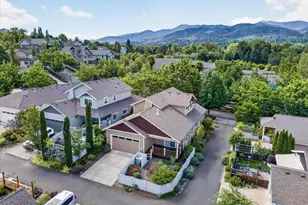 345 Fair Oaks Ave, Ashland, OR 97520 - Photo 3