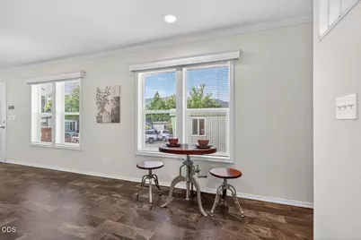 1235 N Mountain Avenue #UNIT 9, Ashland, OR 97520 - Photo 9