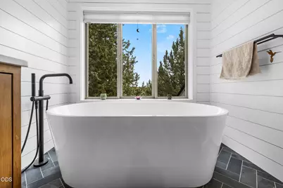 22055 White Peaks Drive, Bend, OR 97702 - Photo 41