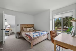 22055 White Peaks Dr, Bend, OR 97702 - Photo 47