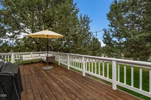 22055 White Peaks Dr, Bend, OR 97702 - Photo 13