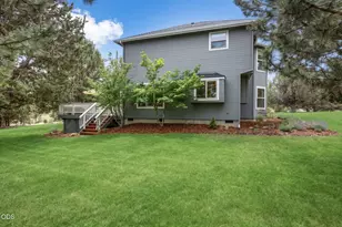 22055 White Peaks Dr, Bend, OR 97702 - Photo 7