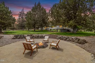 22055 White Peaks Dr, Bend, OR 97702 - Photo 11
