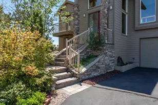 2269 Hawk Owl Ct, Redmond, OR 97756 - Photo 3