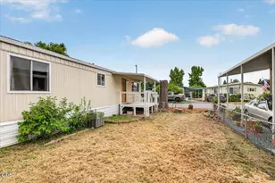 306 Sandlewood Dr, Grants Pass, OR 97526 - Photo 3
