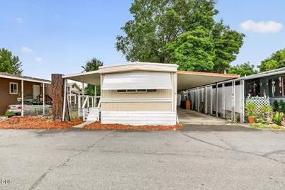 306 Sandlewood Drive, Grants Pass, OR 97526 - Photo 1