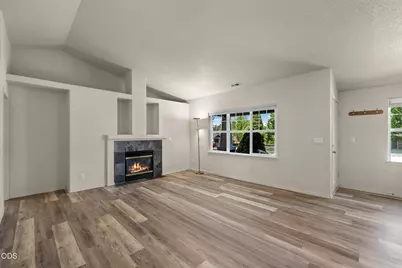 20535 Sunderland Way, Bend, OR 97701 - Photo 15
