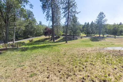 235 Glenoak Lane, Grants Pass, OR 97526 - Photo 65