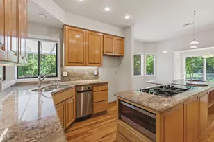 235 Glenoak Ln, Grants Pass, OR 97526 - Photo 13