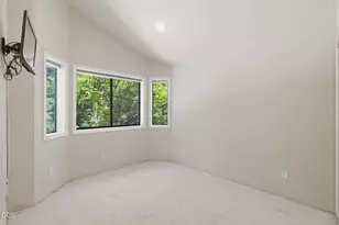 235 Glenoak Ln, Grants Pass, OR 97526 - Photo 37