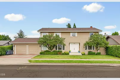 2489 Nieto Way, Medford, OR 97504 - Photo 1
