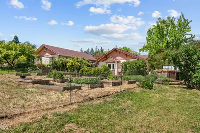 255 Carmen Road, Talent, OR 97540 - Photo 35