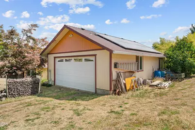 255 Carmen Road, Talent, OR 97540 - Photo 29