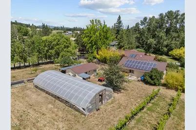 255 Carmen Road, Talent, OR 97540 - Photo 47
