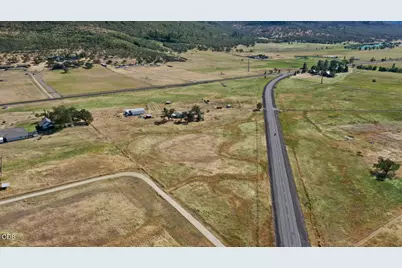 8791 Highway 234, Gold Hill, OR 97525 - Photo 7