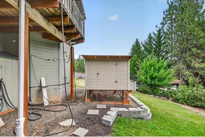 394 Pinetop Terrace, Shady Cove, OR 97539 - Photo 31
