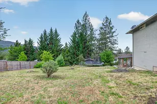 394 Pinetop Terrace, Shady Cove, OR 97539 - Photo 37