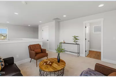 3757 NE Petrosa Avenue, Bend, OR 97701 - Photo 31