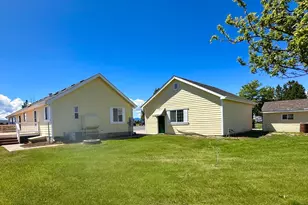34015 Pine Cone Pl, Chiloquin, OR 97624 - Photo 5