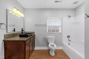 319 S Ivy St, Medford, OR 97501 - Photo 11