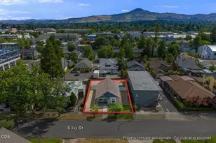 319 S Ivy St, Medford, OR 97501 - Photo 13