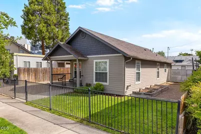 319 S Ivy Street, Medford, OR 97501 - Photo 3