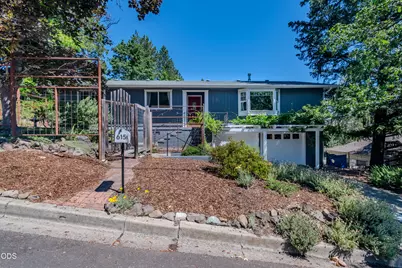 615 Ashland Street, Ashland, OR 97520 - Photo 1
