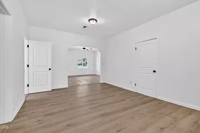 502 S B Street, Phoenix, OR 97535 - Photo 11