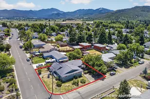 502 S B St, Phoenix, OR 97535 - Photo 1