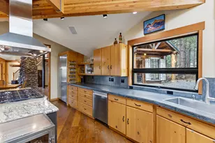 63220 Johnson Rd, Bend, OR 97703 - Photo 21