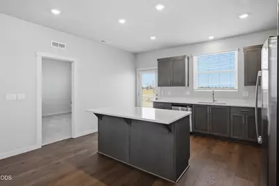 2658 NW 26th Lp North, Redmond, OR 97756 - Photo 5