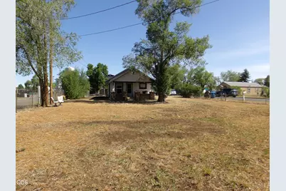 411 SE Evergreen Avenue, Redmond, OR 97756 - Photo 5