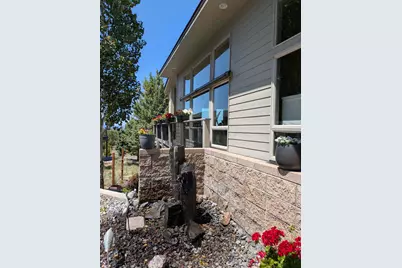 893 Highland View Loop, Redmond, OR 97756 - Photo 7