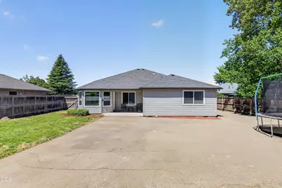 1397 Larson Creek Drive, Medford, OR 97504 - Photo 25