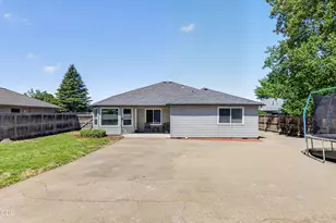 1397 Larson Creek Dr, Medford, OR 97504 - Photo 25