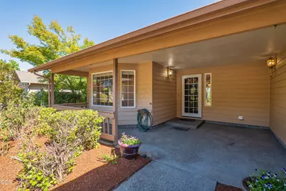 1032 Thelma Way, Grants Pass, OR 97527 - Photo 33