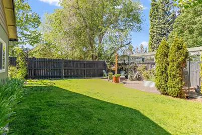 637 NE Mason, Bend, OR 97701 - Photo 27