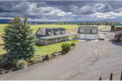 24585 Dodds Road, Bend, OR 97701 - Photo 15