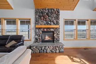 24585 Dodds Rd, Bend, OR 97701 - Photo 9