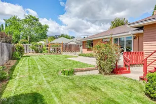 2774 Jessica Cir, Medford, OR 97504 - Photo 45