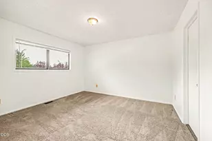 2774 Jessica Cir, Medford, OR 97504 - Photo 19