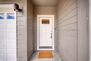 51227 Riley Ln, La Pine, OR 97739 - Photo 7
