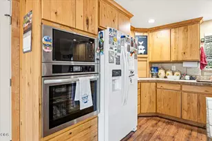 7995 SW Houston Lake Rd, Powell Butte, OR 97753 - Photo 13