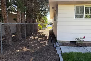 4429 Sycamore Dr, Klamath Falls, OR 97603 - Photo 11