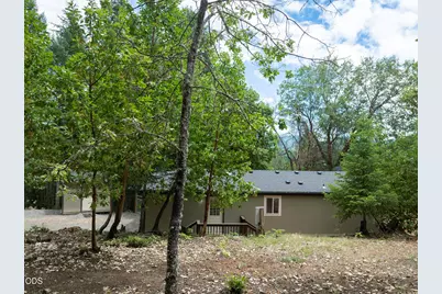 308 Limpy Creek Road, Grants Pass, OR 97527 - Photo 3