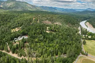 308 Limpy Creek Rd, Grants Pass, OR 97527 - Photo 43