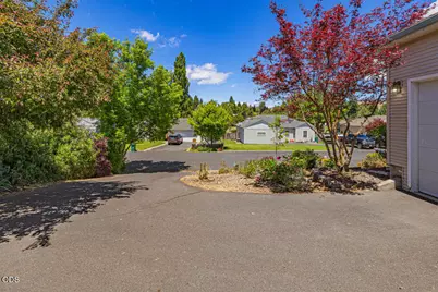 2054 California Avenue, Klamath Falls, OR 97601 - Photo 37